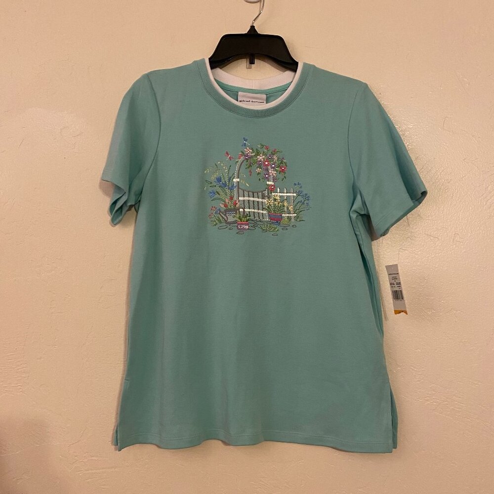 NWT Alfred Dunner Classic Mint color. Size S. Garden Scene embroidered